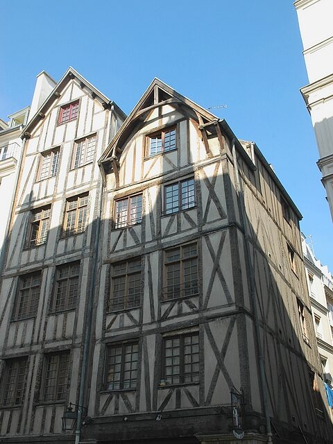 Maisons-medievales Paris