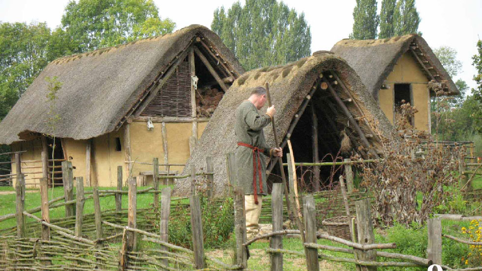 medieval peasants houses