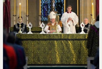 Cardinal Vincent Nicolas sporting the chasuble at the Rquiem Mass of Richard III from: Leicester Mercury